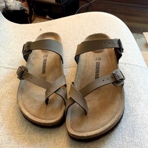 NEW CUSHIONAIRE Women's Luna Cork footbed Sandal